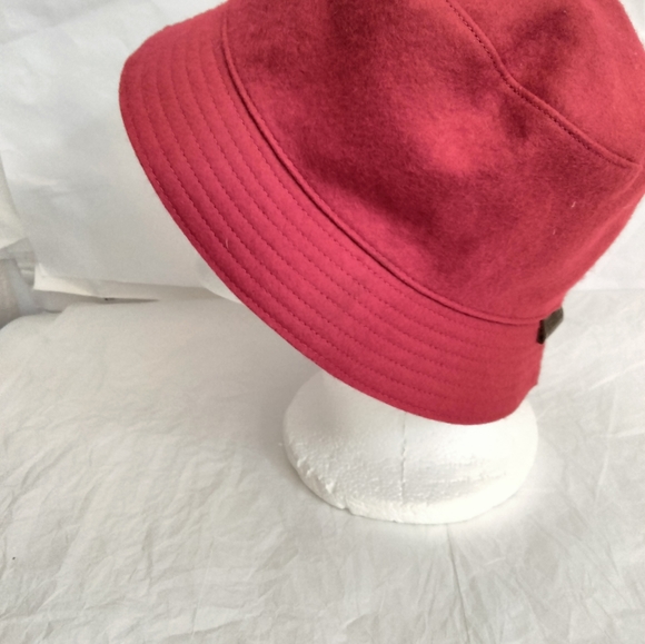 COACH Red Bucket Wool Hat Size M/L - Picture 11 of 12